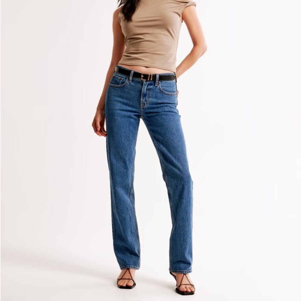Abercrombie Mid-Rise 90s Straight Leg Jean